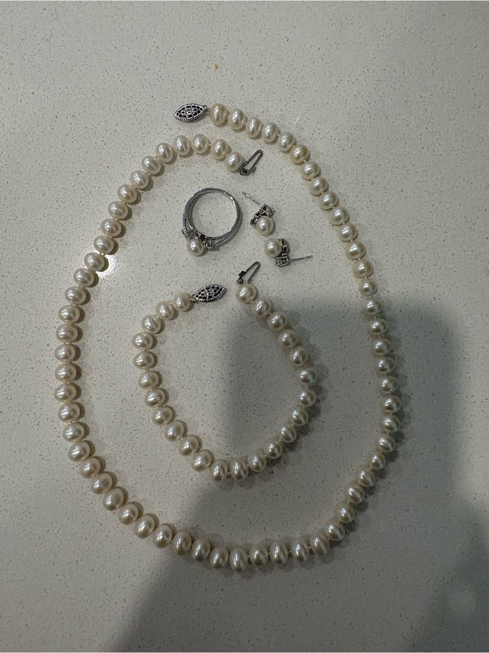 Freshwater pearls 9.25 sterling silver jewellery set